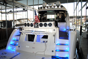 The Sea Ray 610 Sundancer yacht