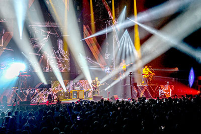 L-Acoustics K1 system brings sheer energy to the reggae band L.A.B.’s stand out show at Spark Arena in Auckland.