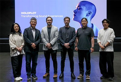 Myung Sun Lee, StarNetworks Director; Su Keun O, StarNetworks President; Holoplot’s Ryan Penny and Alessandro Rinaldi; Seung Won Ham, StarNetworks General Manager, and Gyeong Hyun Lee, StarNetworks Assistant Manager