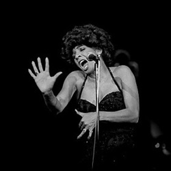 Shirley Bassey