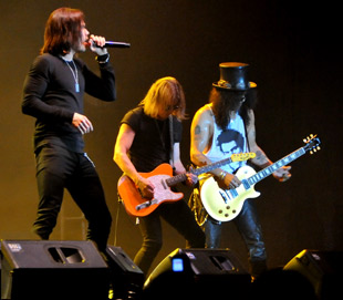 Slash tour of Asia