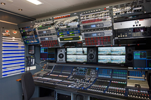SWR’s FÜ2HD Audio Control Room