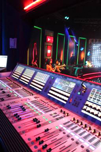 Soundcraft Vi6 console