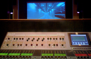 iLive-T112 in PNU university's large theatre