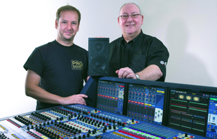 Jason Kelly (Midas) and Dave Kelland (EM Acoustics)