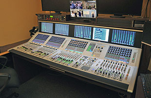 VistaMix-equipped Studer console on C à Vous