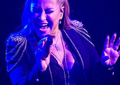 Anastacia with SKM 5200-II/MD 5235 capsule (Pic: Matthew Picken) Anastacia