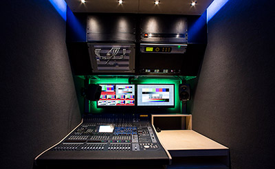 Audio mixing in the HDR2 van Bildquadrat Videoproductions