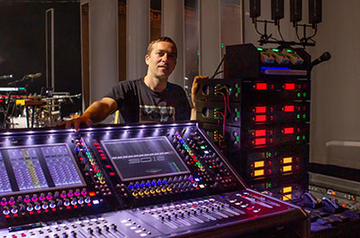 Monitor engineer Robin Leggett