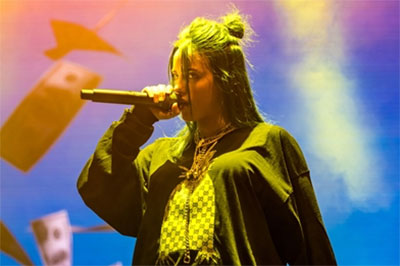 Billie Eilish with sE Electronics’ V7 MC1 