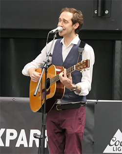 Busker Robbie Boyd