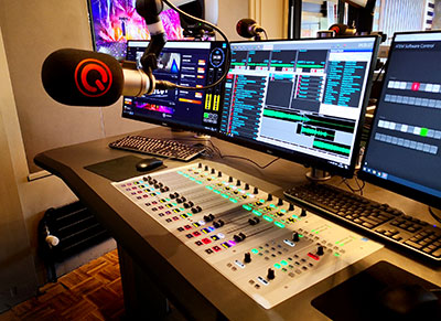 Q-dance Radio studio