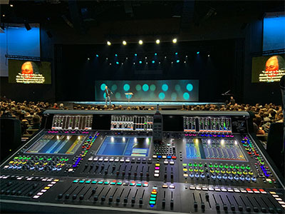The Quantum-equipped DiGiCo SD7 FOH desk at Gateway Southlake