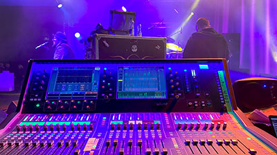 Simon Münger's S5000 SurfAce at monitors