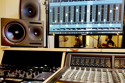 8341A coaxial monitor at Sixième Son