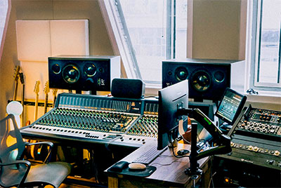 Studio 5 with Neve Genesys