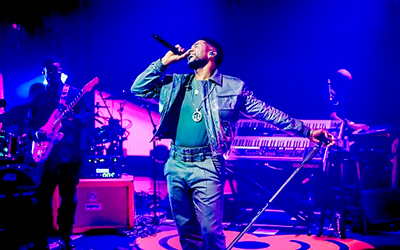 Usher performing at the tenth annual iHeartRadio Music Festival