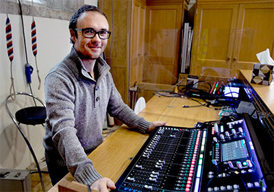 sound engineer, Simon Barrett