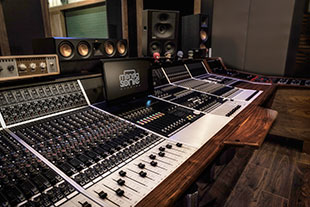 Audient ASP8024 Heritage Edition in his new Mondosonic Studios in Kerala