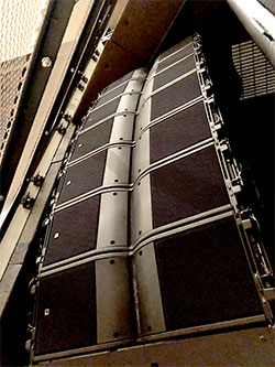 Seven L-Acoustics Kara enclosures were placed in the middle section of the existing loudspeaker placement on either side, which was divided into three tiers