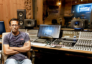 Chathura Masinha in his Pearlbay studio