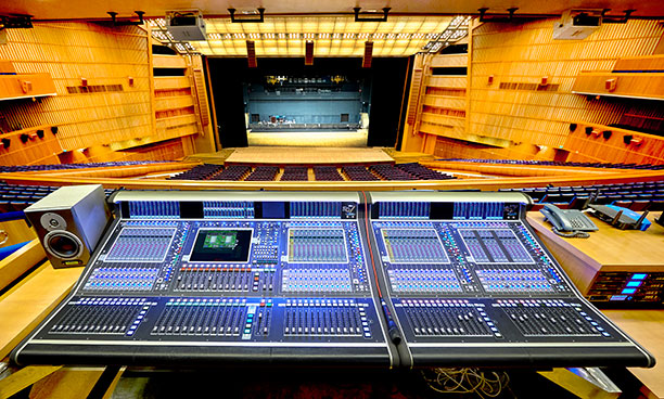 Expanded Quantum7 console at State Kremlin Palace FOH
