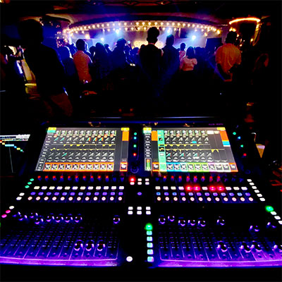 The dual-touchscreen Avantis, partnered with a GX4816 expander, was used on some dates on the tour
