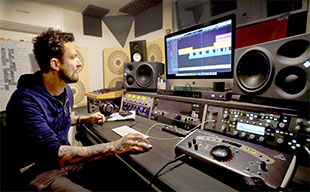 Frank Turner in his home studio