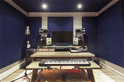 Studio 15 equipped with Neumann KH Line monitors