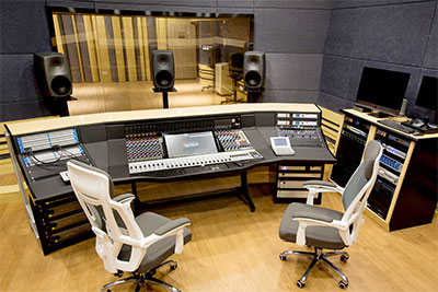 Multifunctional 5.1 recording studio at Shanghai Vocational School of Contemporary Music