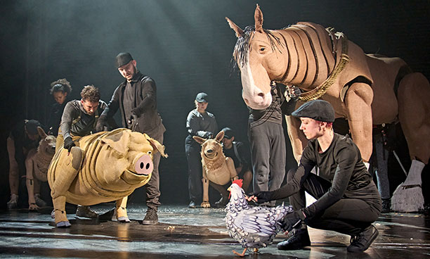 Boxer (puppeteers Elisa De Gray, Matt Tait and Rayo Patel) and Squeela (puppeteers Ailsa Dalling and Matt Churcher) (Pic: Manuel Harlen)