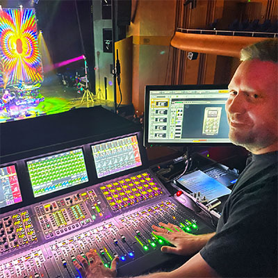 FOH engineer Steven Carr 