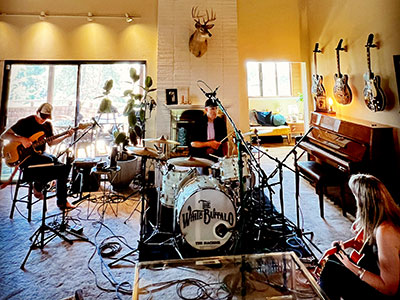 Recording with British artist Elaine Palmer and Matt Lynott (drums) and Patrick McClory (bass)