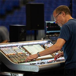 FOH engineer Richard Sharratt (Pic: York Tillyer)