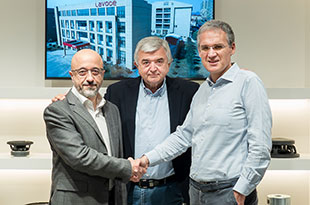 Massimo Minardi (Business Development Manager EMEA), Pietro Pantaleone (CEO Elettromedia Group) and Pierpaolo De Minicis (Pro Audio Division Manager)