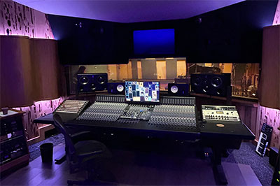 2200 Studios unveils new flagship room