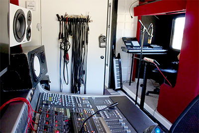Mobile Sessions Studio