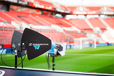 Sennheiser paddle antenna pitchside